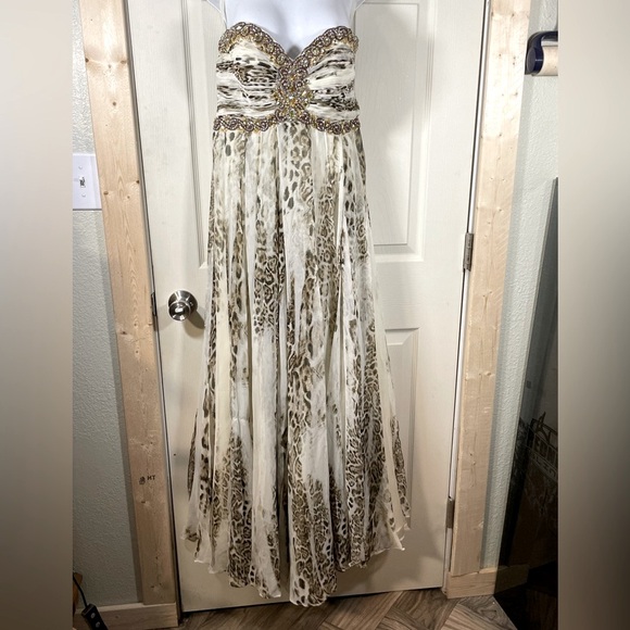 Terani Couture Black and Gold Gown - Picture 1 of 8